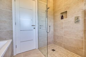 Family Bathroom- click for photo gallery
